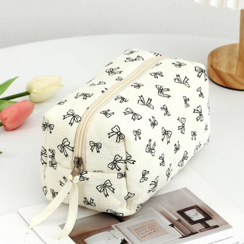 Ruffled Edge Bowknot Floral Print Makeup Bags Large Capacity Quilting Pen Bags Women Cosmetic Storage Bag Travel Wash Bag Clutch