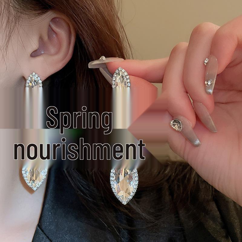 Silver Needle Diamond Water Drop Tassel Earrings - Elegant Court Style, Versatile & Luxurious Design.