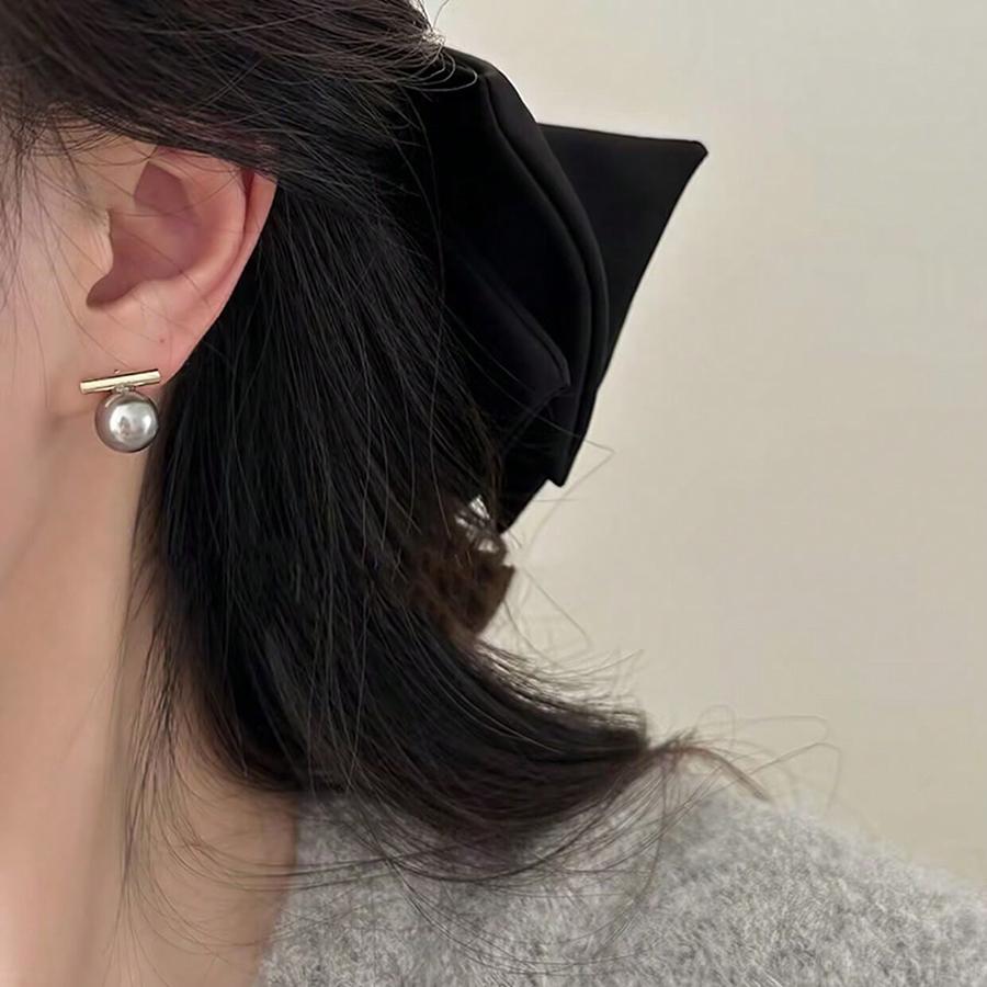 1 Pair Retro French Earrings Minimalist Gray Artificial Pearl Earrings Fashion Jewelry for Girls' Gatherings Daily Wear Earrings