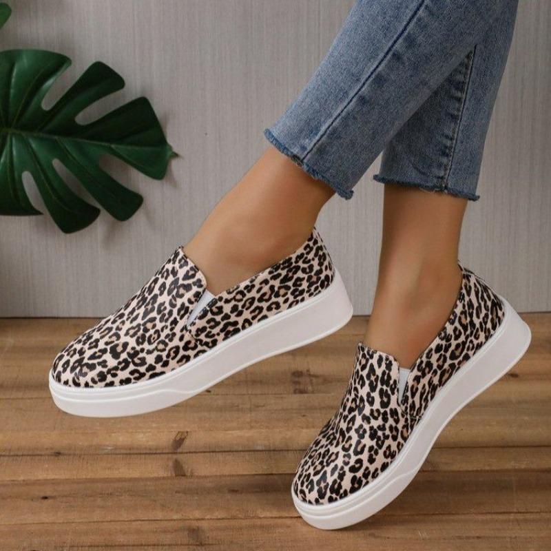 Leopard Print Large Size Canvas Shoes Women's Autumn New Casual Flat One-pedal Lazy Shoes