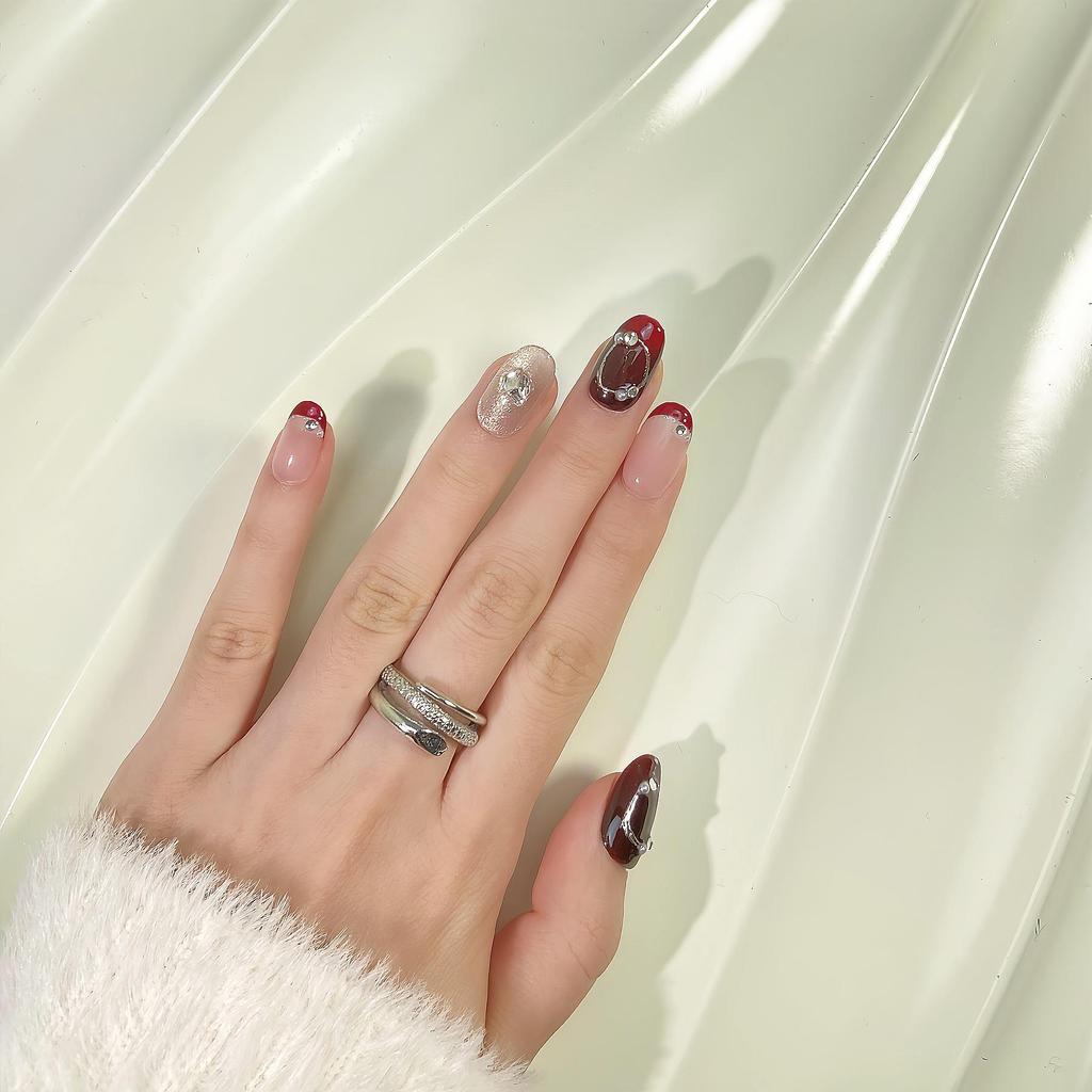 Burgundy Hand-Painted Rhinestone Press-On Cat Eye Nails - French Color Blocking, Exquisite and Eye-Catching Manicure.