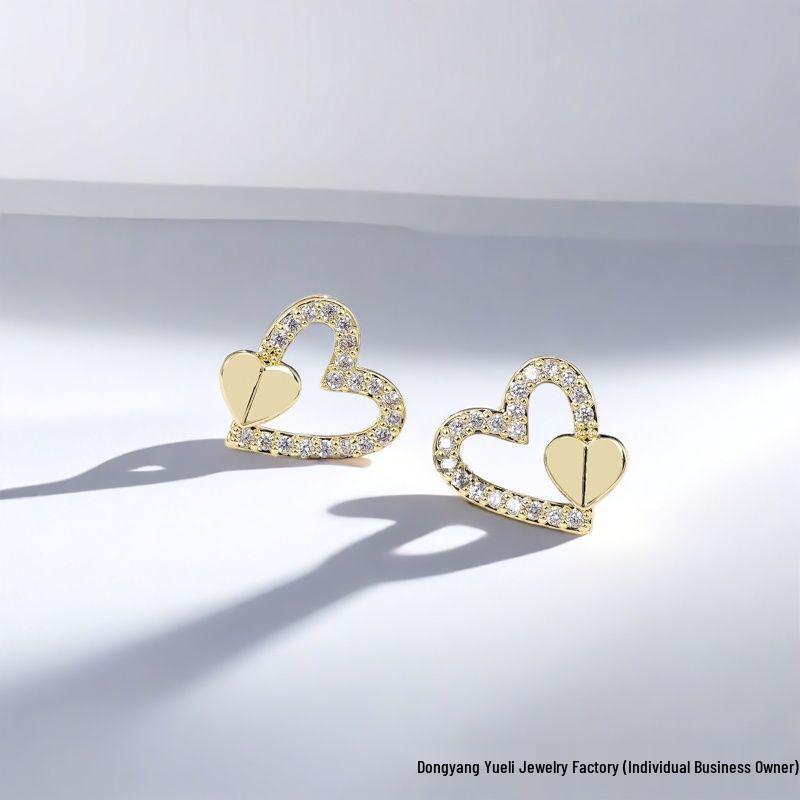 14K Gold Heart Stud Earrings with Full Diamond - Elegant, Heart-Shaped, Exquisite, Light Luxury Earrings.