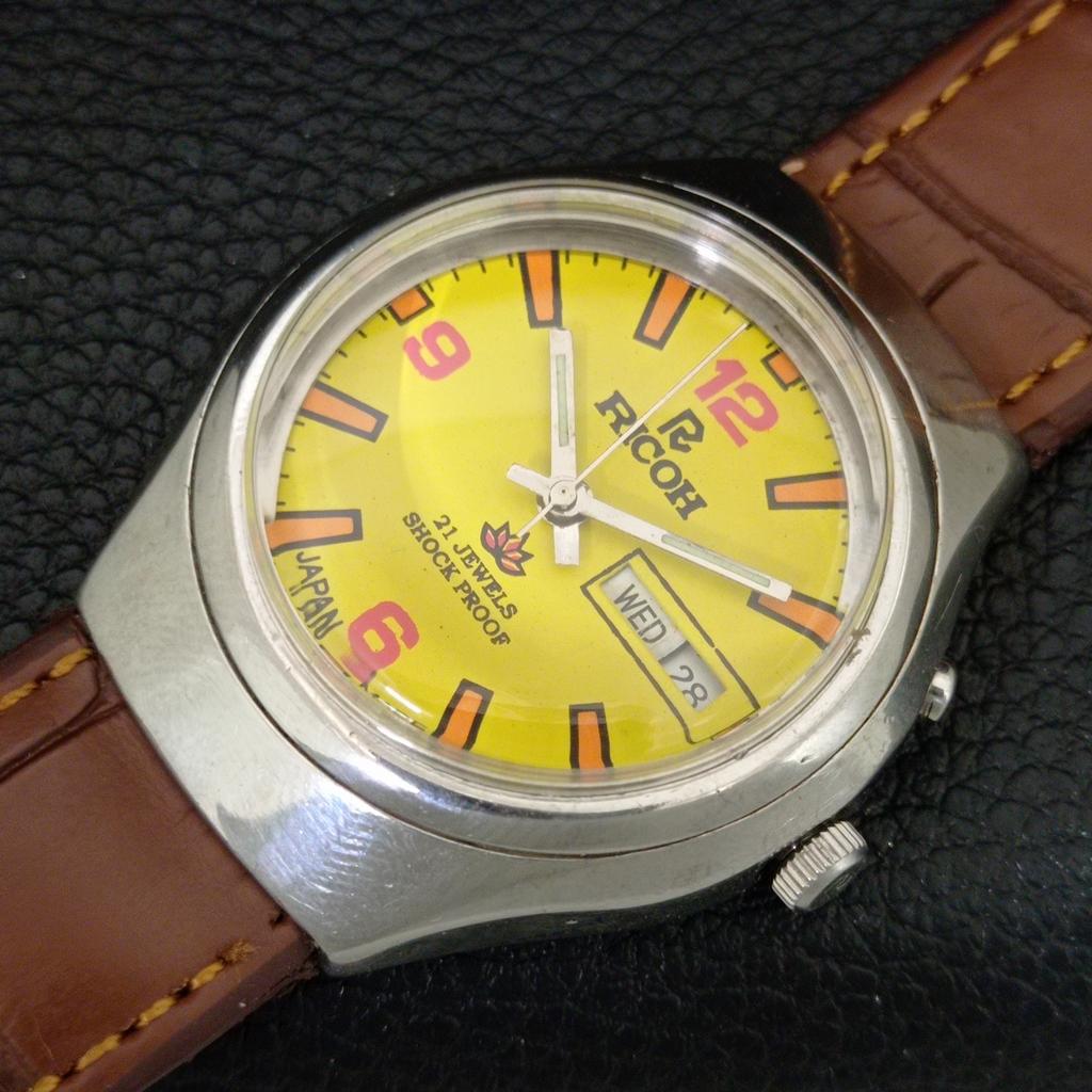 RICOH R31 AUTOMATIC VINTAGE JAPAN MENS YELLOW COLOR DIAL WATCH a706852-1