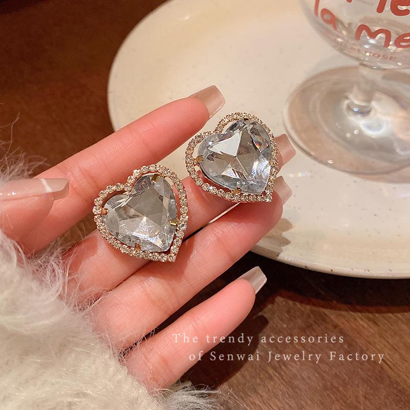 Korean Version Flash Diamond Love Stud Earrings High Sense Exaggerated Personality Internet Celebrity Earrings Light Luxury Temperament New Earrings