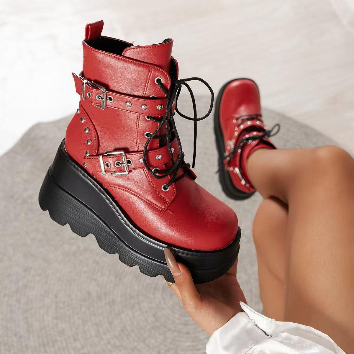 

Ботинки Martin женские на покатом каблуке 2025 года, осень-зима, новые, на толстой подошве, большие модные короткие ботинки для женщин 43 красный