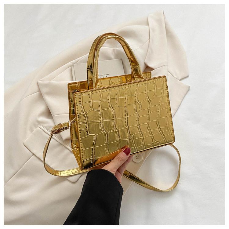 

Trendy Soft Pu Crossbody Bag With Nylon Lining For Urban Women золотий