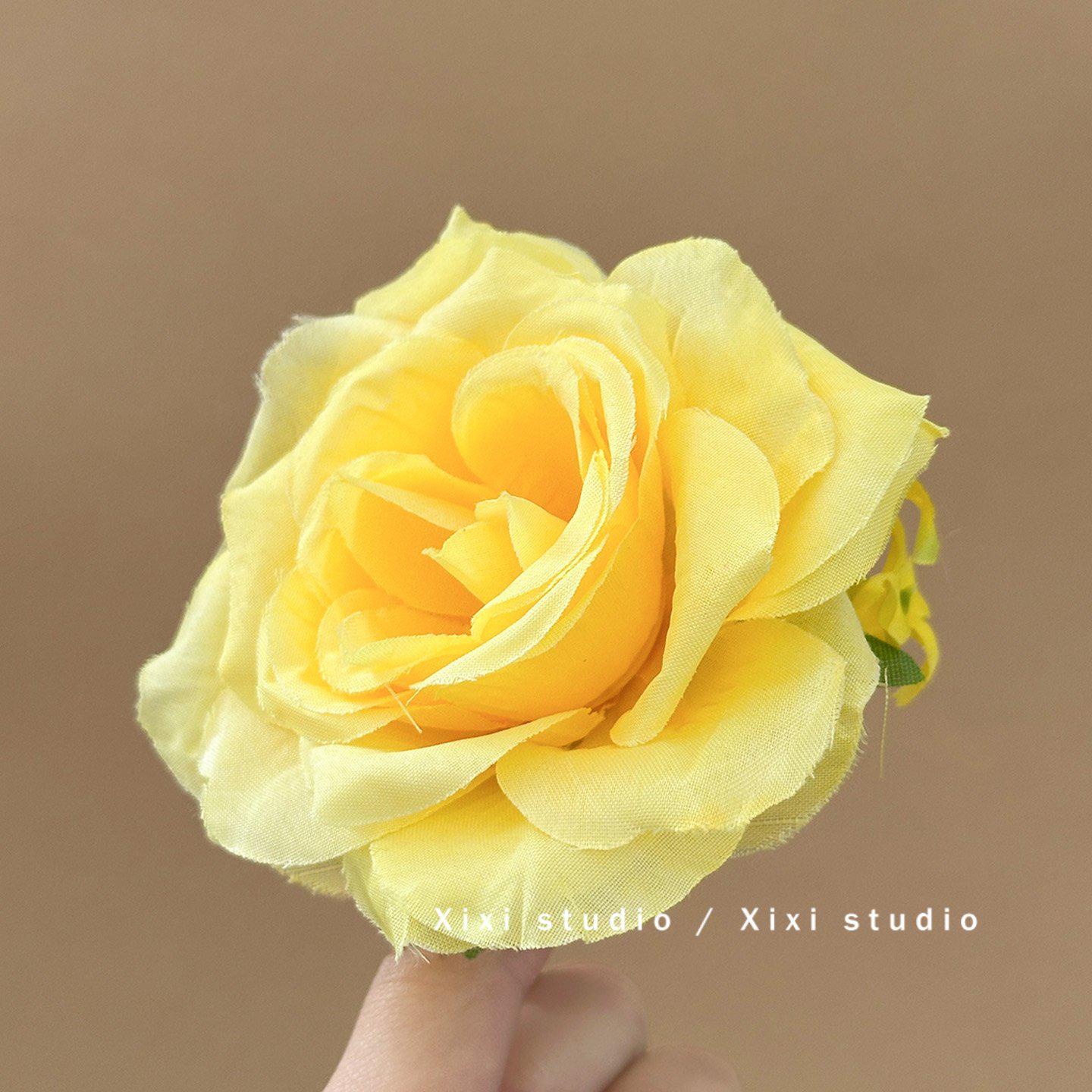 Elegant Floral Hairpin: Chic & Versatile Accessory for Women