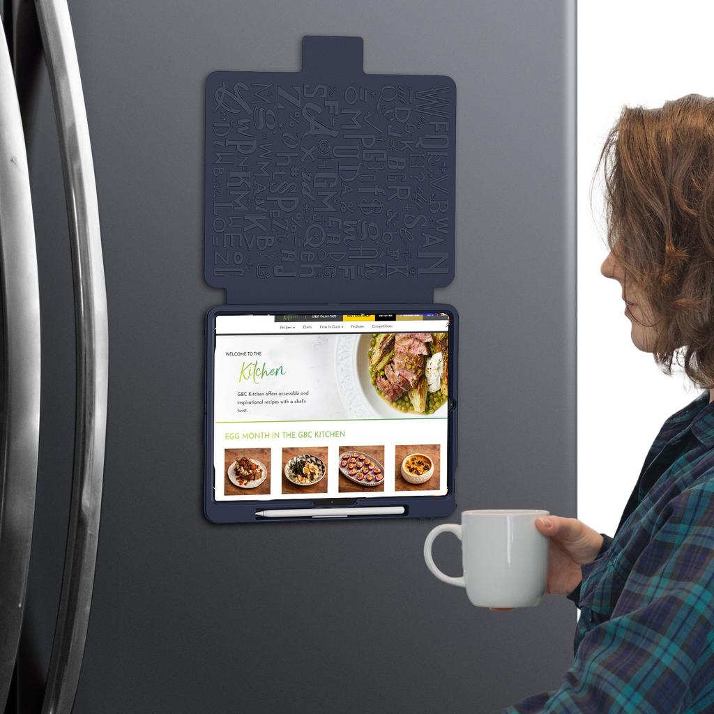 For iPad Pro 13 (2025)/13 (2024) Shockproof Case PC+TPU+PU U-Shape Stand Tablet Cover with Card Slots