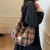 Vintage Plaid Handbag Lightweight Large Capacity Commuter Shoulder Bag