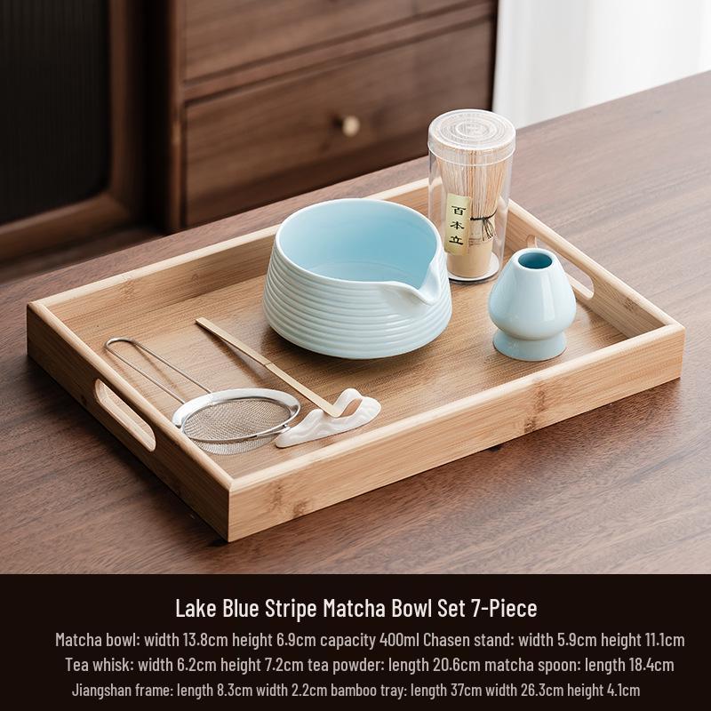 Ręcznie robiona duża japońska ceramiczna miseczka do matchy i zestaw trzepaczki