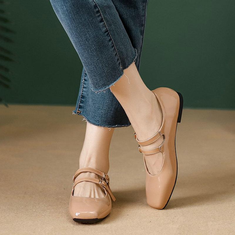 Fashion Flat Shoes Women's 2025 Spring Autumn Retro Shallow Patent Leather Red Mary Jane Shoes Large Size 42 43 44 Women's Shoes