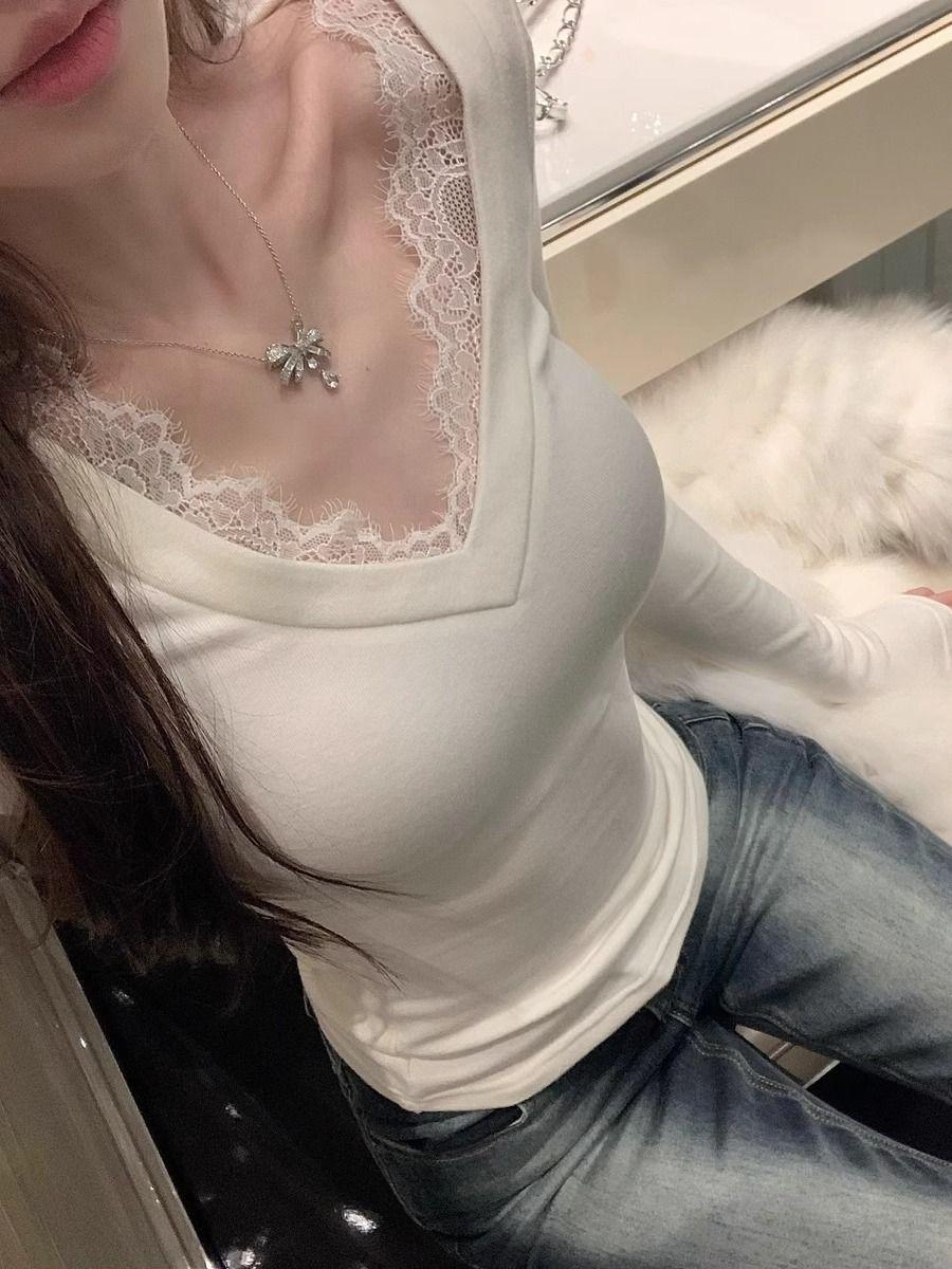 

Sweet & Spicy Slim-Fit Lace Trim V-Neck Top: Versatile Women s Fall & Winter Wear Large (L) белый