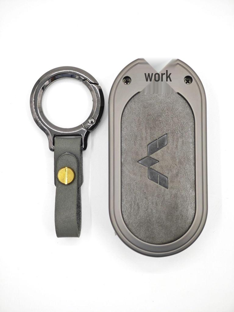 Wuling Hongguang Mini Leather Key Case – Genuine Leather Key Protection with Metal Buckle