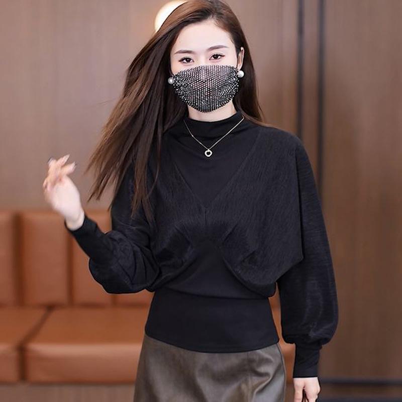 Chic Angora Red Semi-High Neck Women's Layered Stretch Shirt