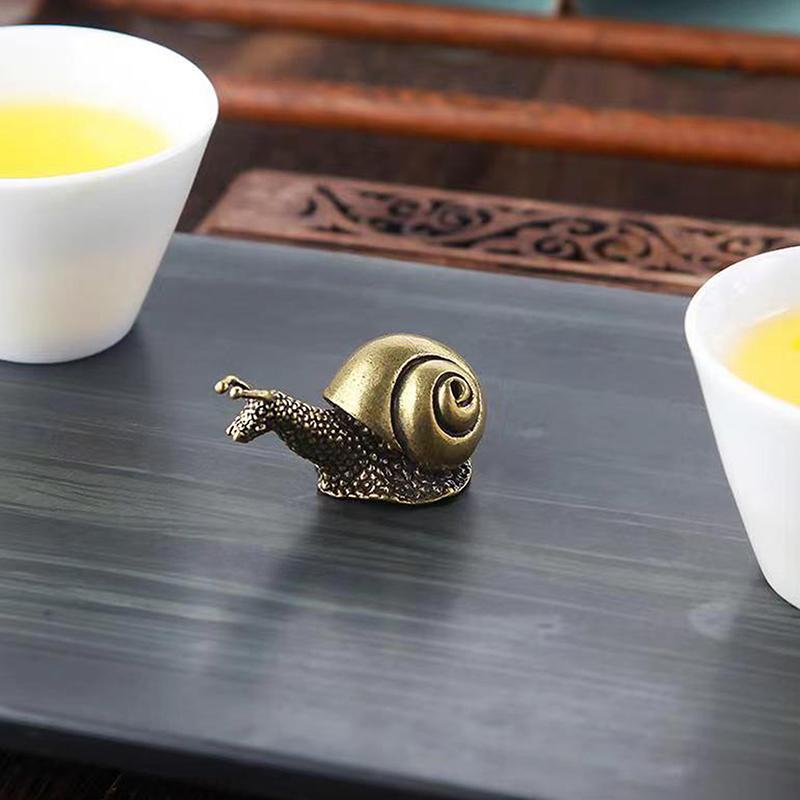 1 Piece Make Old Brass Snail Ornaments Animal Sculpture Mini Tea Pet Zen Garden Decoration Gift Handmade Metal Feng Shui Crafts