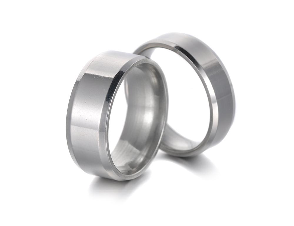 JeeMango Fashion Stainless Steel Glossy Rings For Women Men Simple Couple Titanium Steel Wedding Ring Jewelry Anneau JR18114