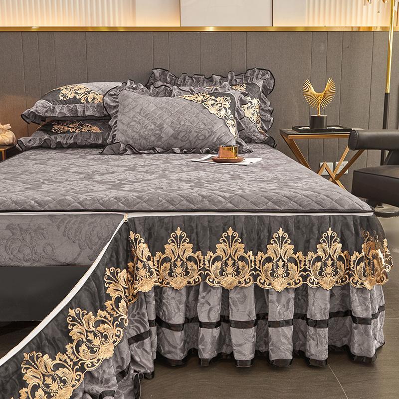 Thickened quilted bed skirt and fitted sheet two-in-one new style removable and washable winter velvet bedspread non-slip mattress protector