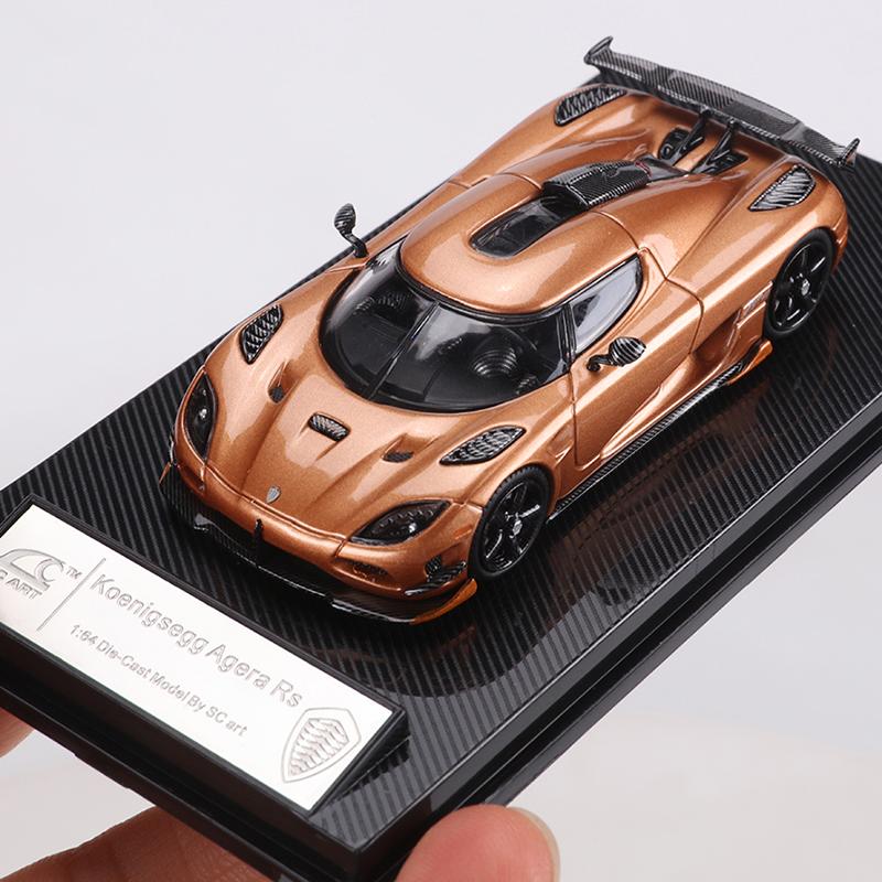 

SC ART 1:64 RS Die-cast Alloy Model Car золотой