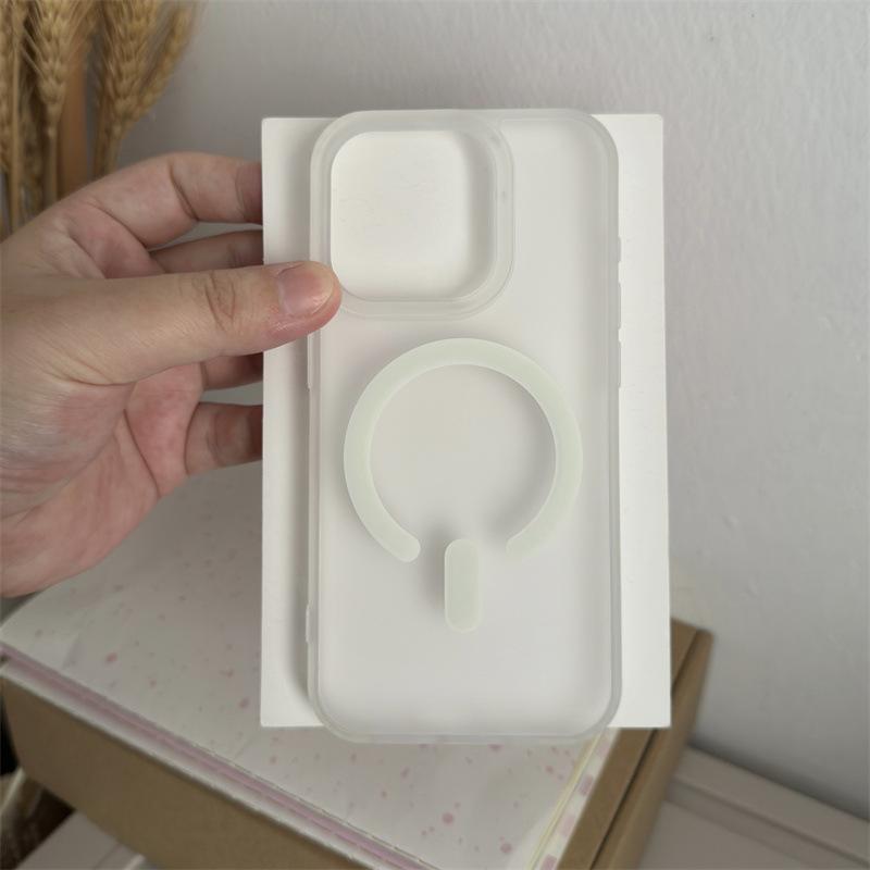 Dopamine applicable IPhone 16 Phone Case Magnetically Absorbed Apple 15 ProMax Matte Skin Feeling Two In One Protection Case