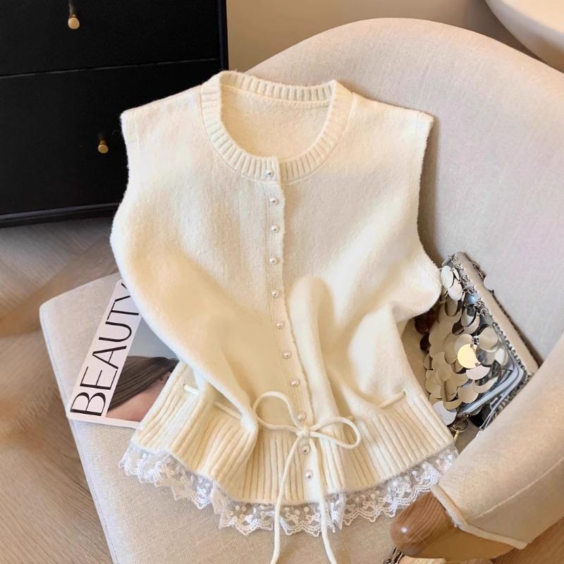

light grey round neck pearl button knit vest with lace trim and drawstring for women onesize білий