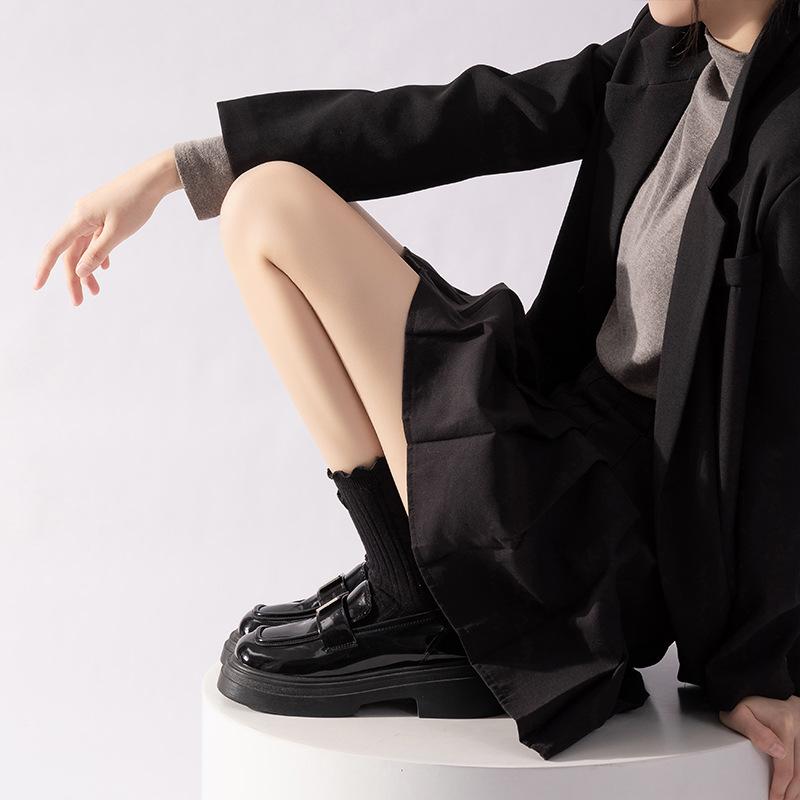 Female Spring and Autumn Sweet College Wind Cloth Label Wood Ear Lace In The Cylinder Pile Socks