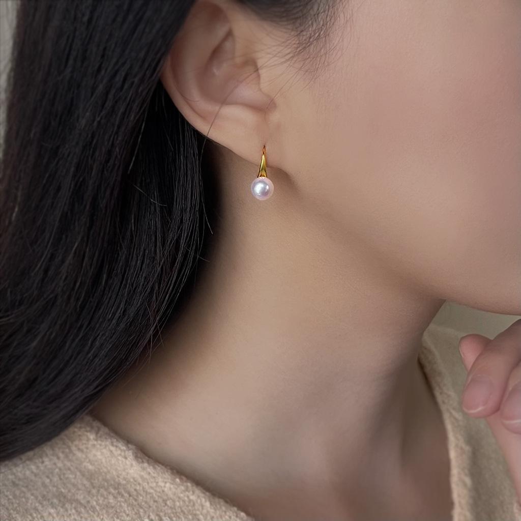 Classic Pearl Earrings: Versatile, Elegant, and Fresh Ear Hooks