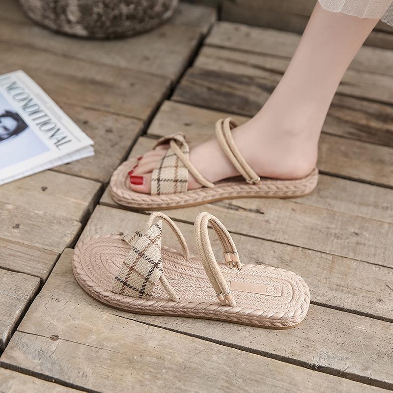 Two wearing cool slippers, women's new summer flat-bottomed versatile beach shoes, sandals with skirts