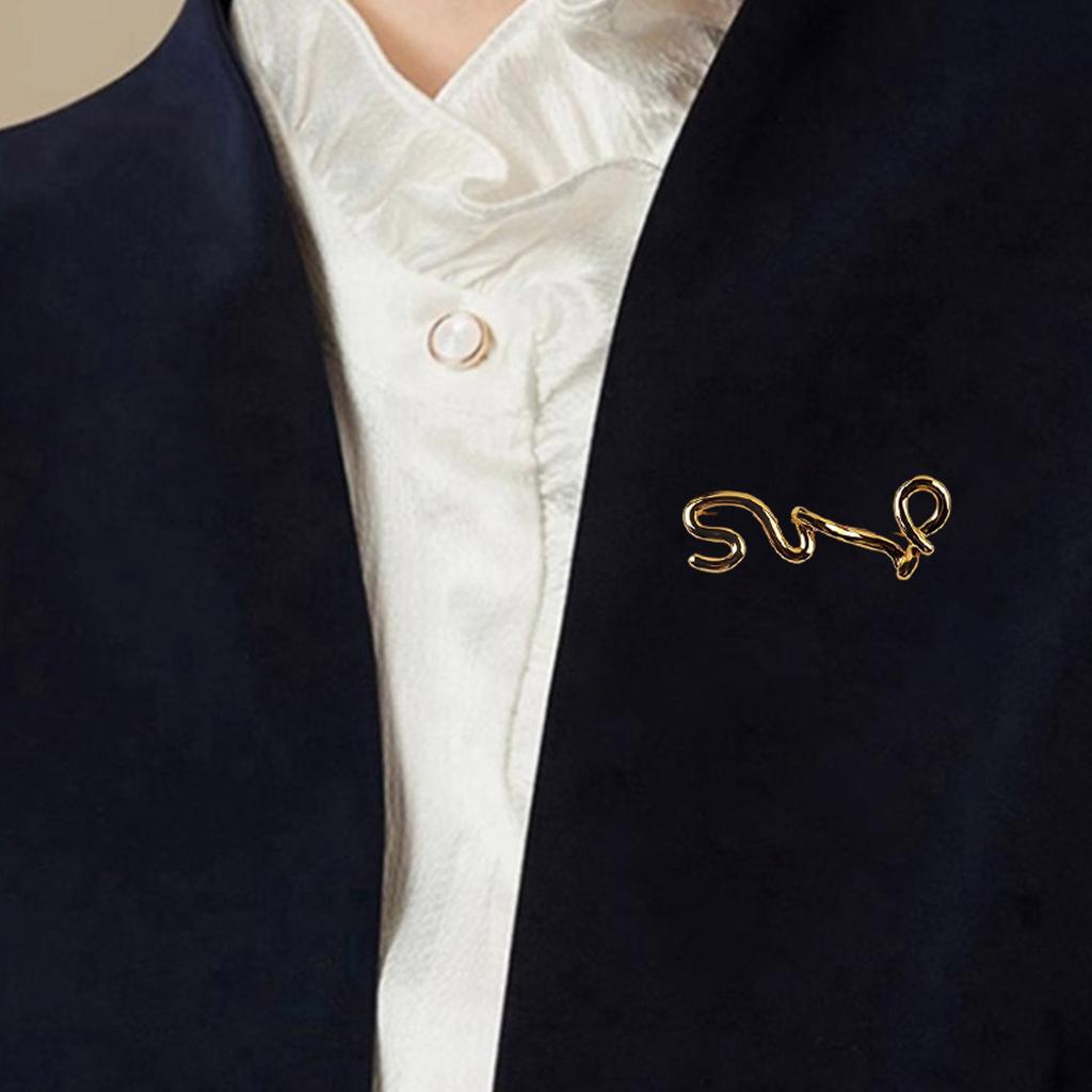 Creative Personalize Letter Brooch for Unique Styles In Various Occasions With Sturdy Alloy Materials Daily Use