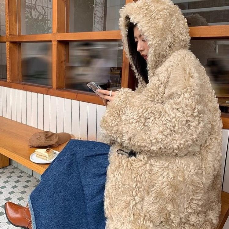 Women Winter Thickened Horn Button Lamb Wool Coat Fluffy Faux Fur Oversize Jacket