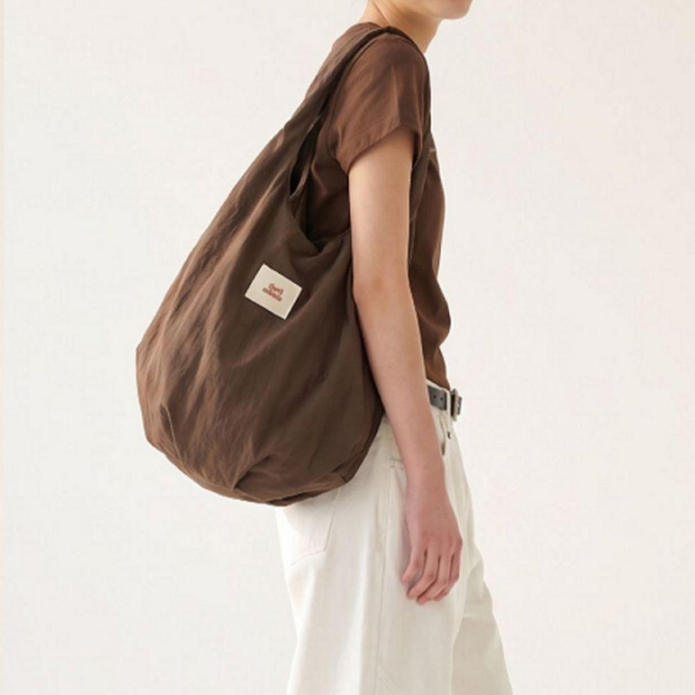 Fluit Studio Water-Resistant Lightweight Nylon Dumpling-Style Shoulder Bag Tote Bag