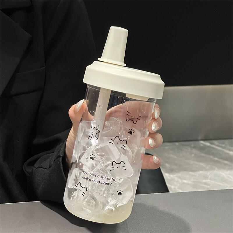 

New Plastic Water Bottle For Girls With Straw Lid Bubble Milk Tea Plastic Cup Simple Outdoor School Straw Drinking Water Bottles 500ml білий