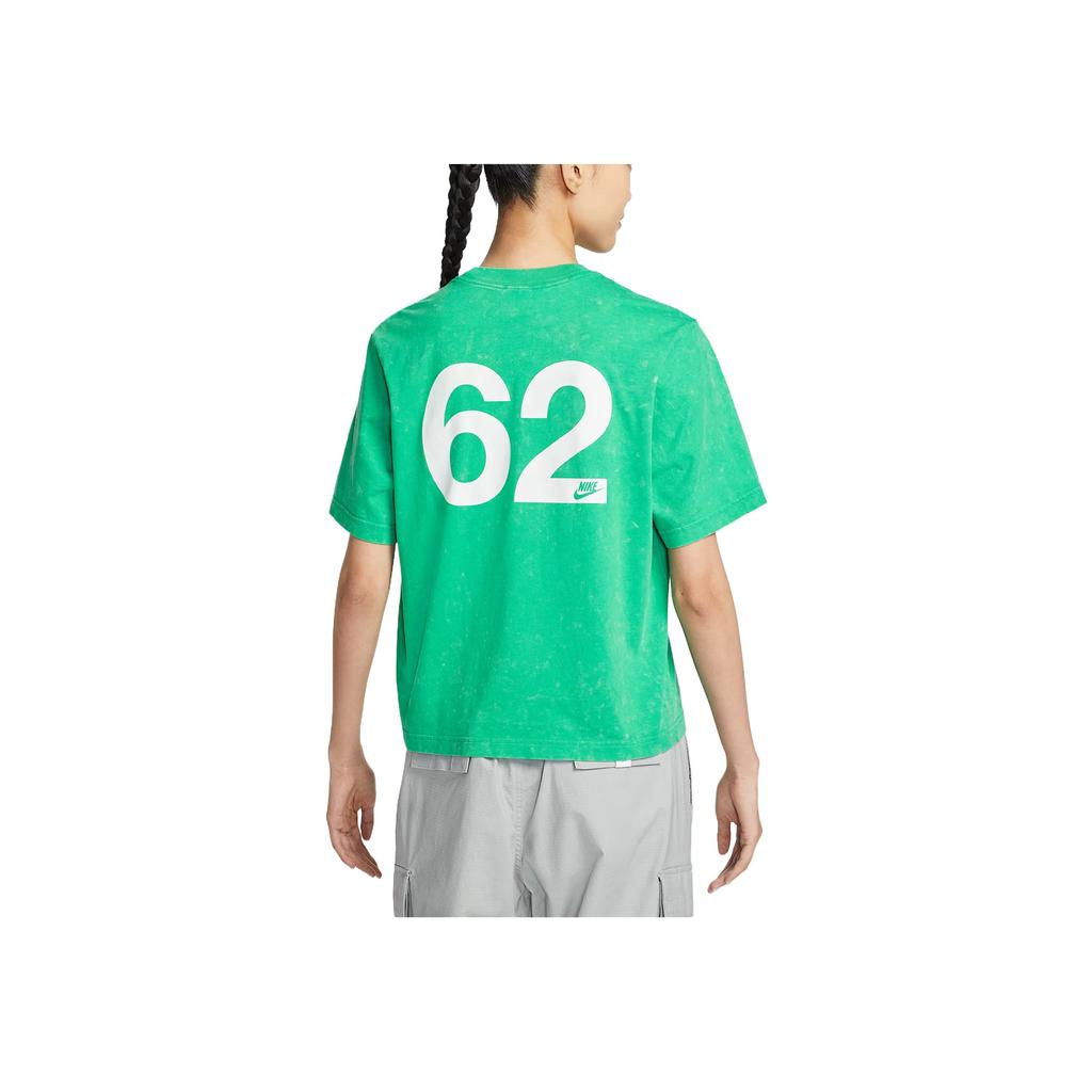 Nike Sportswear Fashion Minimalist Stylish Trendy Short Sleeve Drop Shoulder T-Shirt Women Tops Stadium-Green IF0623324