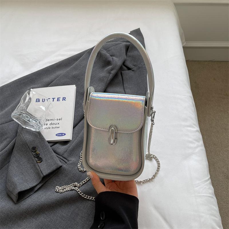 Kabelka pro volný čas dámská 2024 nová trendy móda malá čtvercová taška letní taška přes rameno univerzální taška s řetízkem messenger taška