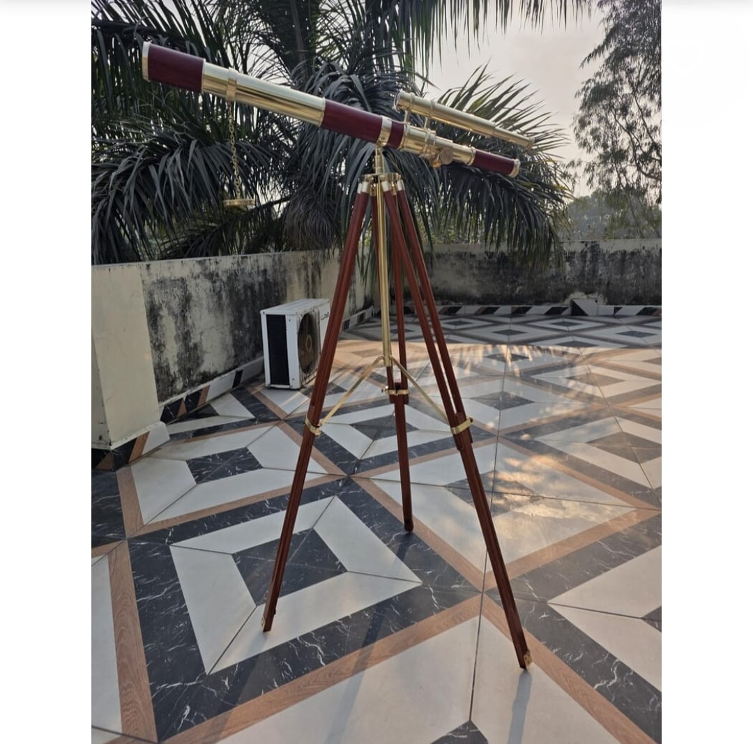 

Luxury Vintage Brass Telescope with Wooden Tripod Nautical Home Decor Explorer Gift Office & Library Display коричневий/золотистий