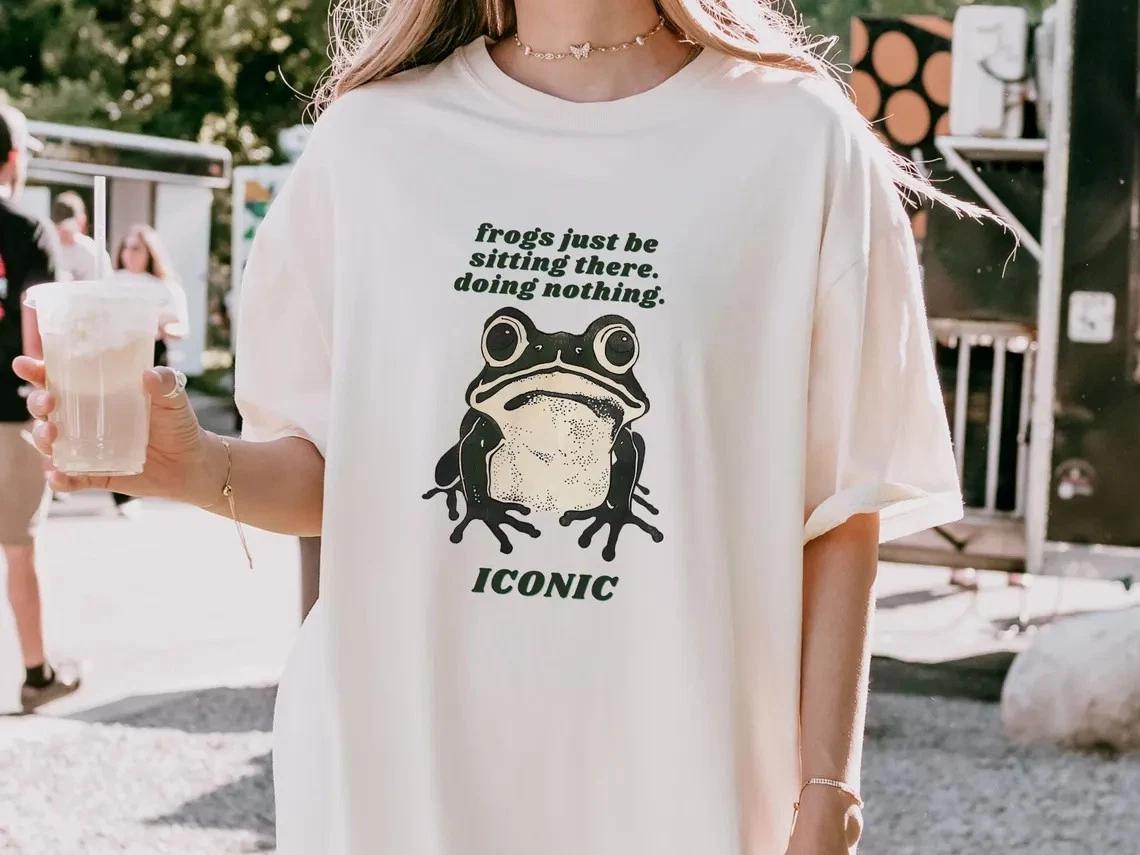 Frogs just be sitting there doing nothing Iconic shirt, Funny meme shirt, XXXXL