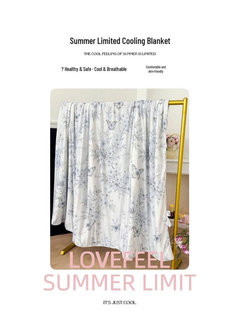 Summer Silk Quilt: Digital Print Floral Air Conditioning Comforter