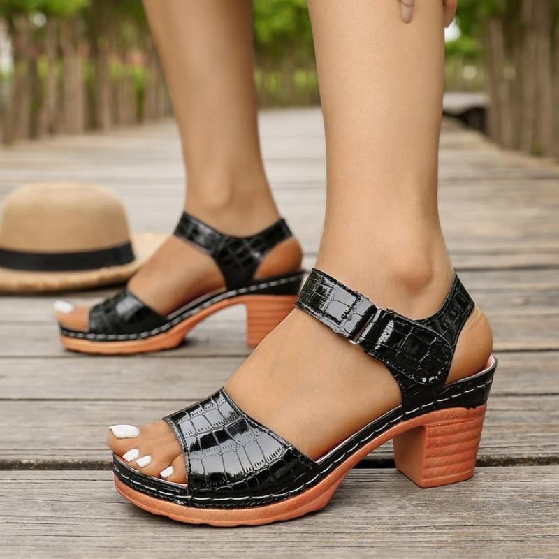 

Fashion Patent Leather Square Heel Sandals Summer New Round Head Open Toe Sewing Line Waterproof Platform High Heels 43 чёрный