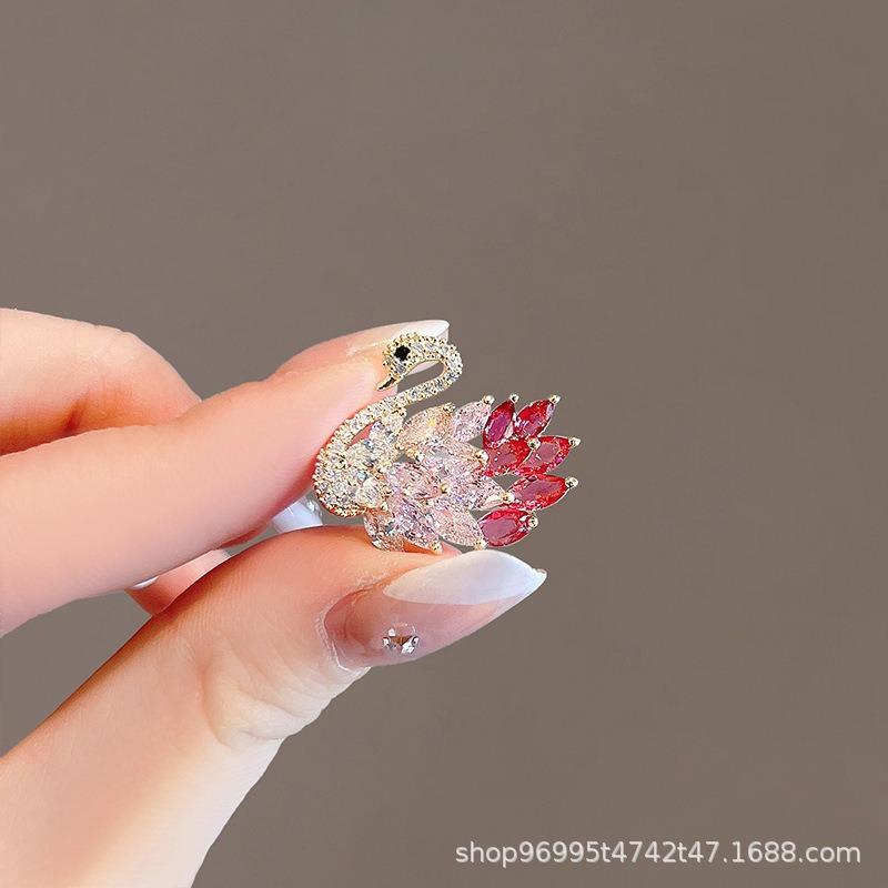 New Alloy Brooch High-end Niche Women's Peony High-end Pin Coat Suit High-end Versatile Brooch