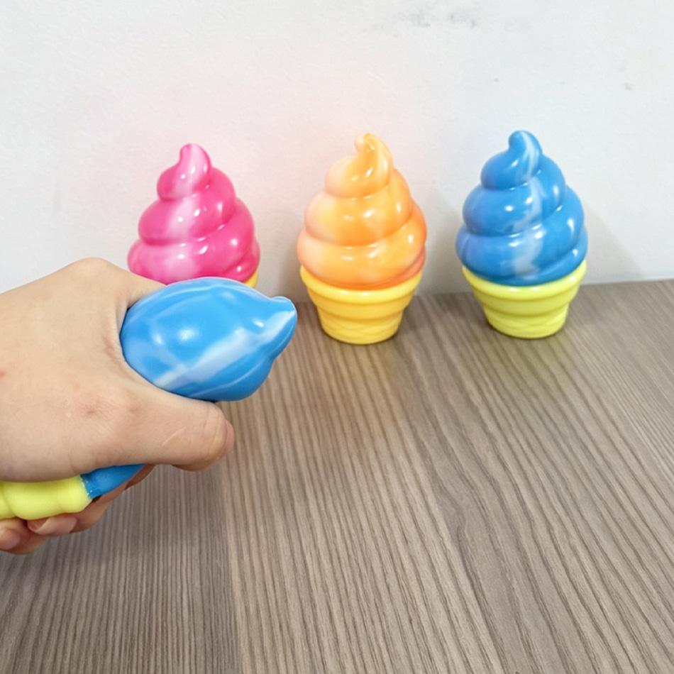 Eiscreme-Quetschspielzeug Stressabbau Fidget Toy für Kinder Erwachsene Weiches Knet-Sensorikspielzeug für Angst Partygeschenk Geburtstagsgeschenk
