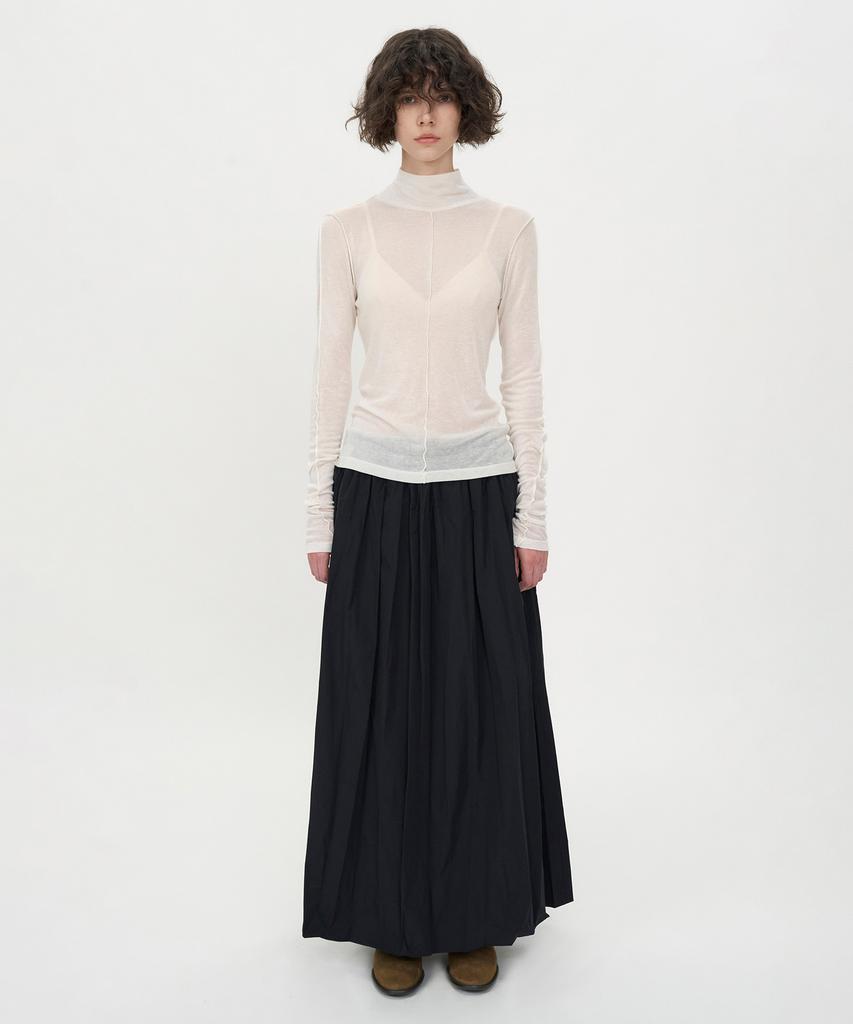 INSILENCE WOMEN Line Point Turtleneck Ivory