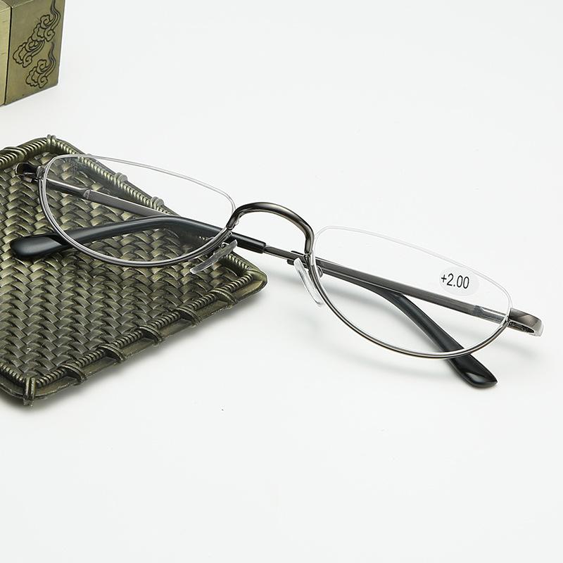 Retro Ultra-licht Metall Halb Rahmen Lesebrille Tragbare Männer Frauen Leser Optische Spektakel Kleine Rahmen Brillen