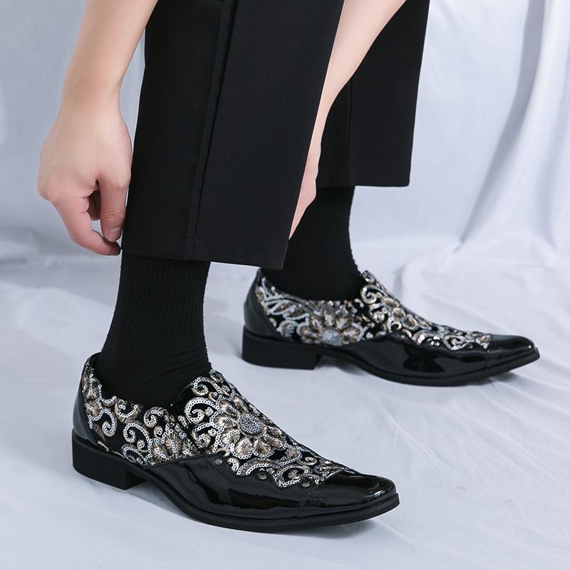 Embroidery Dress Shoes Man Loafers High-Quality Leather Men's Knight Shoes Comfortable Slip-On Wedding Shoes Men Zapatos Hombre