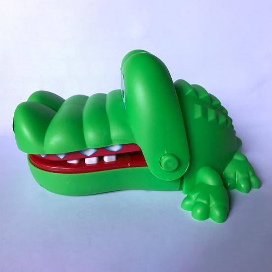Crocodile Toy Creative Waterproof Plastic Crocodile Mouth Bite Finger Game for Children