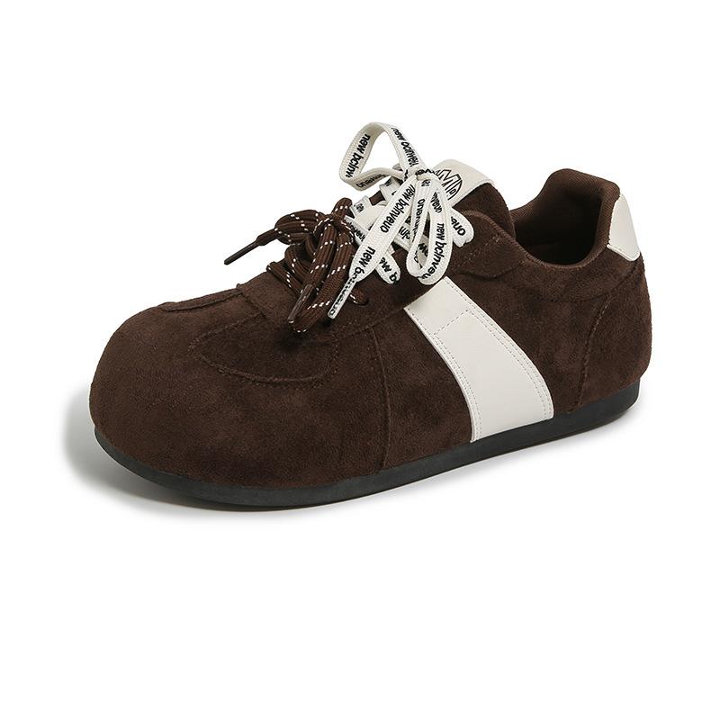 Women's Flat Casual Sports Shoes Spring 2026 Comfortable Non Slip Outdoor Casual Shoes Retro Lace-Up Fashion Female Sneakers