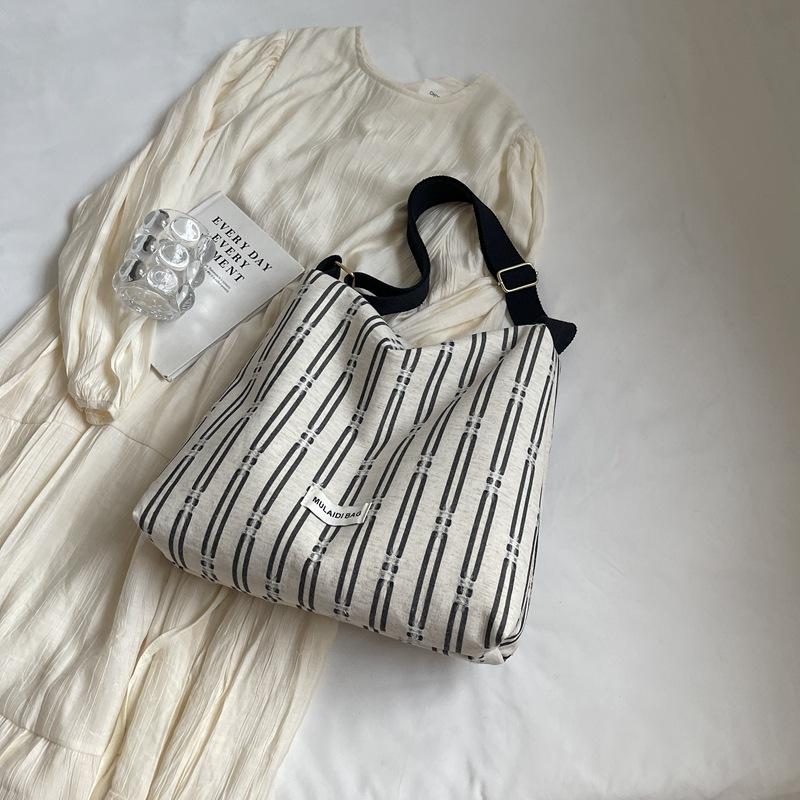 

Полосатая холщовая сумка женская 2024 новая модная большая вместительная сумка-мессенджер для поездок на работу повседневная студенческая сумка-тоут