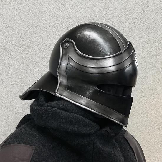 Średniowieczny Czerniony Hełm Sallet Ręcznie Robiony Stalowy Hełm Cosplay z Daszkiem Hełm Rycerza LARP Hełm na Imprezę Wydarzeniową XV wieku