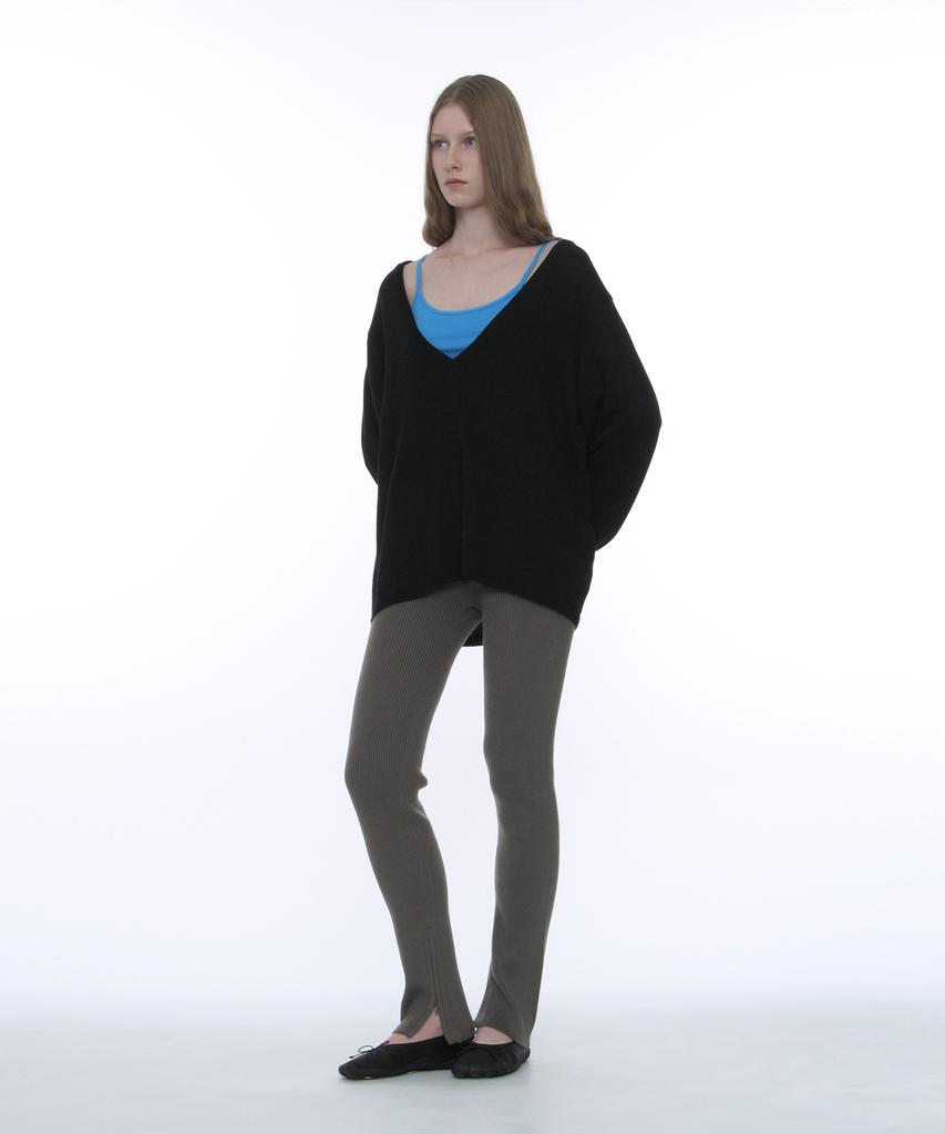 PARTIMENTO WOMEN Pwc Oversized Deep V-Neck Knit Top_Black