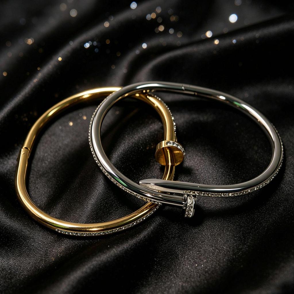 Bracciale da Uomo/Donna di Lusso in Acciaio al Titanio a Forma di Chiodo con Fibbia a Diamante - Design Aperto, Resistente allo Sbiadimento