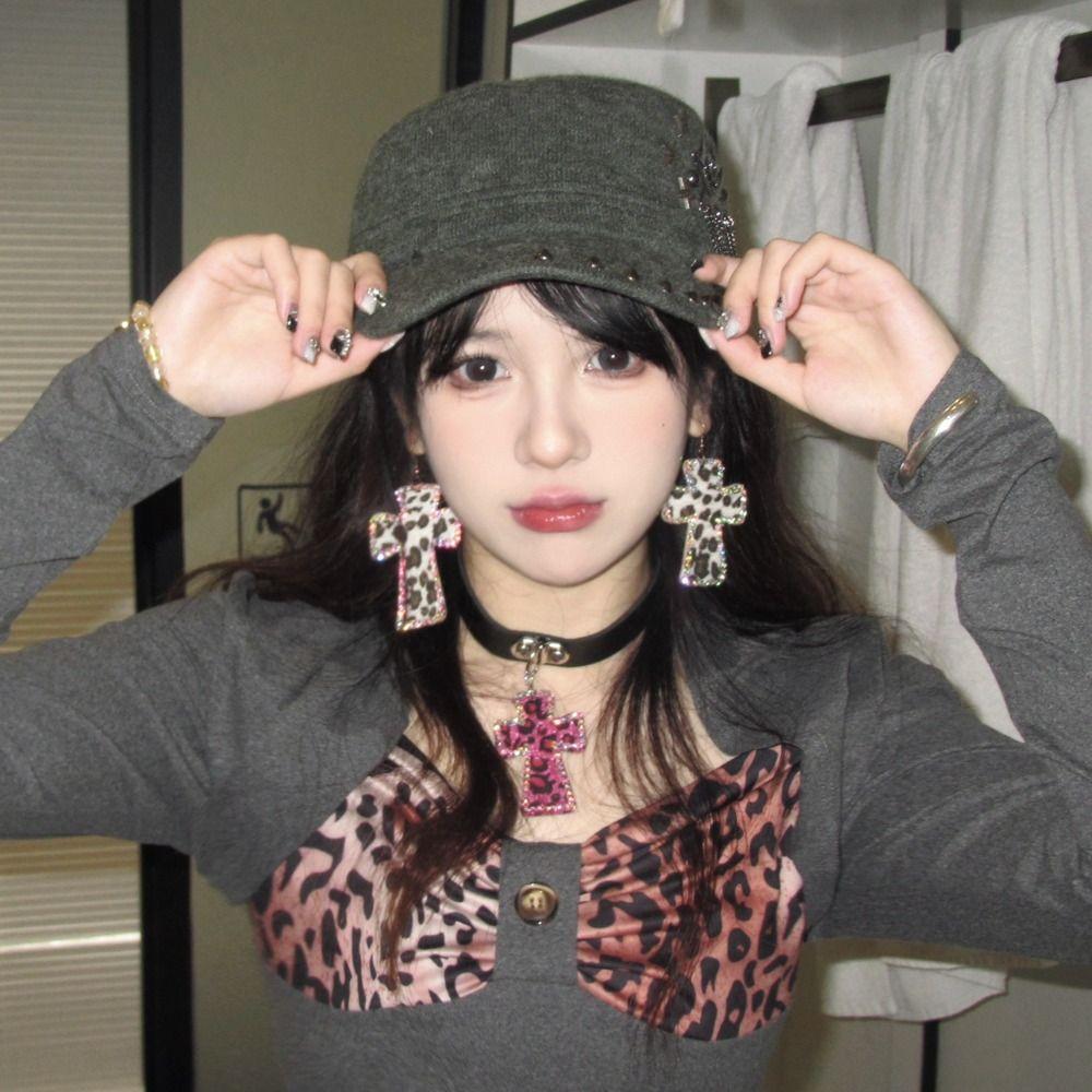 

Двусторонние леопардовые принтованные клипсы для ушей из натуральной кожи с кристаллами для девочек Beige Earrings