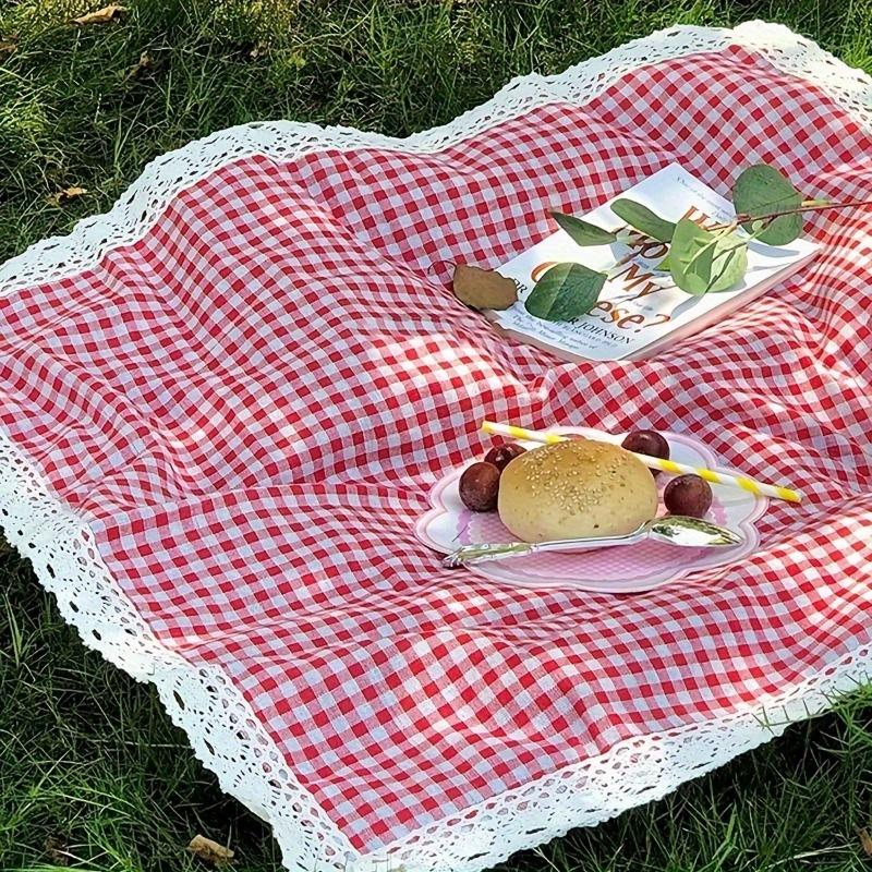 

1pc Outdoor Picnic Mats, Table Mats, Red and White Checkered Lace Decorative Picnic Blankets - Tablecloths, Suitable for Camping